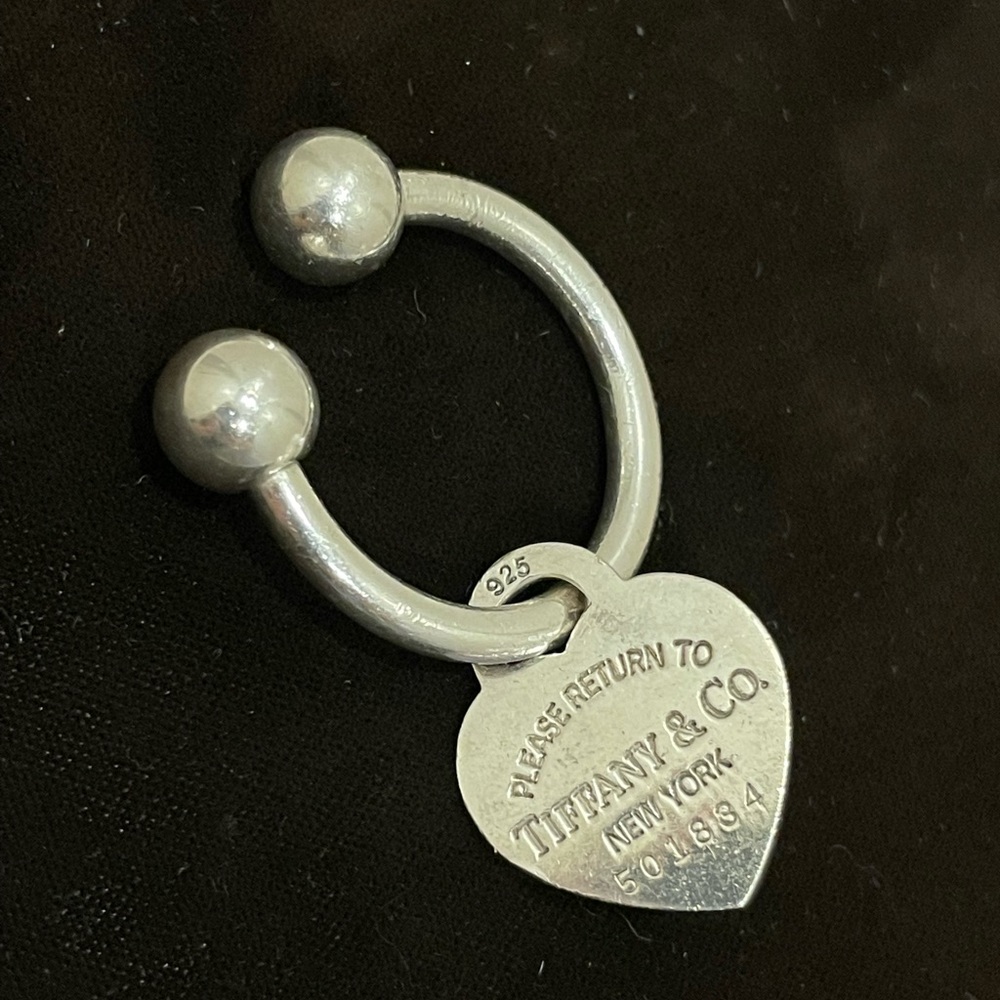 TIFFANY & CO: Sterling Silver, "Return To" Logo Heart Key Ring